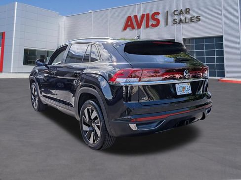 Used 2025 Volkswagen Atlas Cross Sport SE FWD image 10