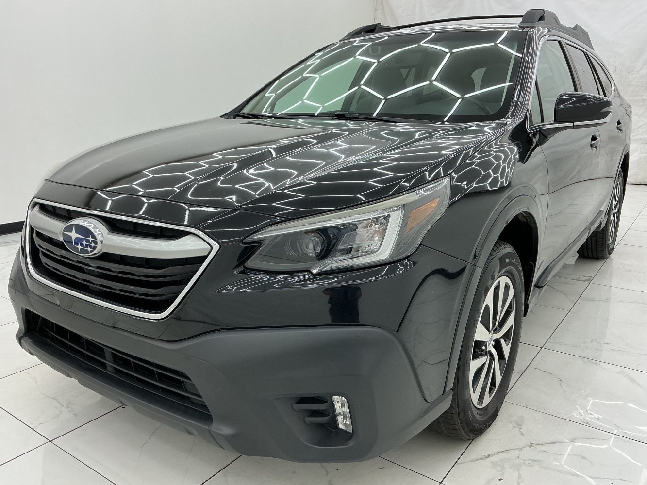Used 2020 Subaru Outback Premium w/ Popular Package #1 AWD/4WD image 1