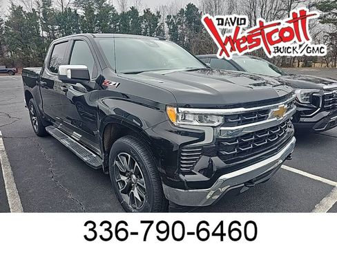 Used 2022 Chevrolet Silverado 1500 LT w/ All Star Edition Plus image 1
