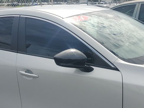 Used 2024 MAZDA MAZDA3 s FWD image 3