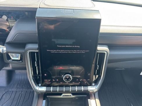 New 2026 GMC Yukon XL Denali w/ Sun & Power Step Package AWD/4WD image 9