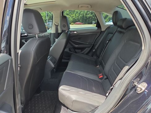 Used 2024 Volkswagen Jetta SEL FWD image 11