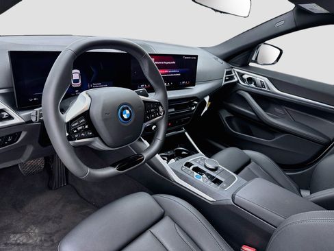 Used 2025 BMW i4 eDrive40 w/ M Sport Package RWD image 7
