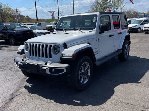 Used 2019 Jeep Wrangler Unlimited Sahara w/ LED Lighting Group AWD/4WD image 1