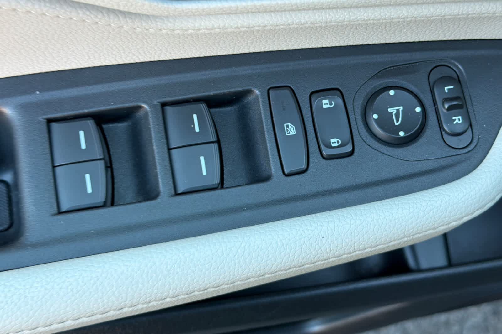 Used 2025 Honda Odyssey EX-L image 15