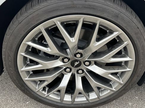 Used 2025 Ford Mustang GT Premium image 14