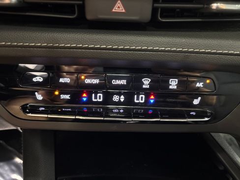 Used 2023 Buick Envision Essence w/ Sport Touring Package AWD/4WD image 24