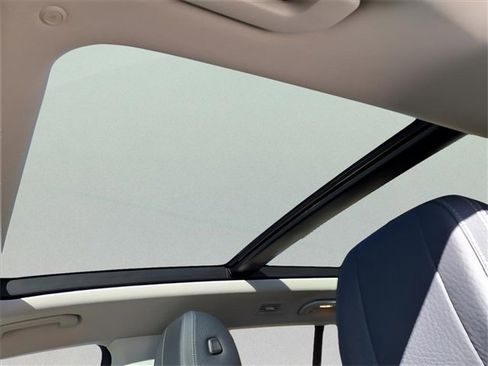 Used 2024 Mercedes-Benz GLS 580 4MATIC image 16