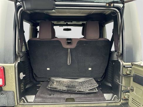 Used 2015 Jeep Wrangler Rubicon w/ Dual Top Group image 11