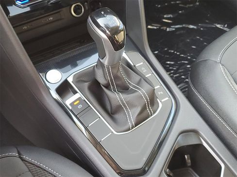 New 2026 Volkswagen Taos SE image 26