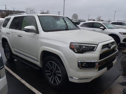 Used 2023 Toyota 4Runner Limited image 4