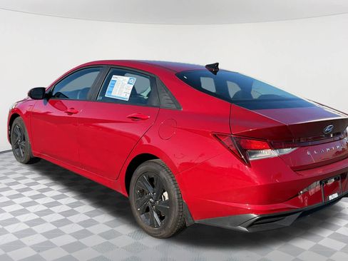 Used 2023 Hyundai Elantra SEL image 7