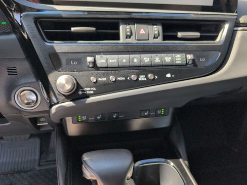 Certified 2025 Lexus ES 350 w/ Premium Package FWD image 14
