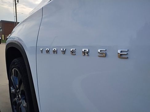 Used 2020 Chevrolet Traverse RS image 16