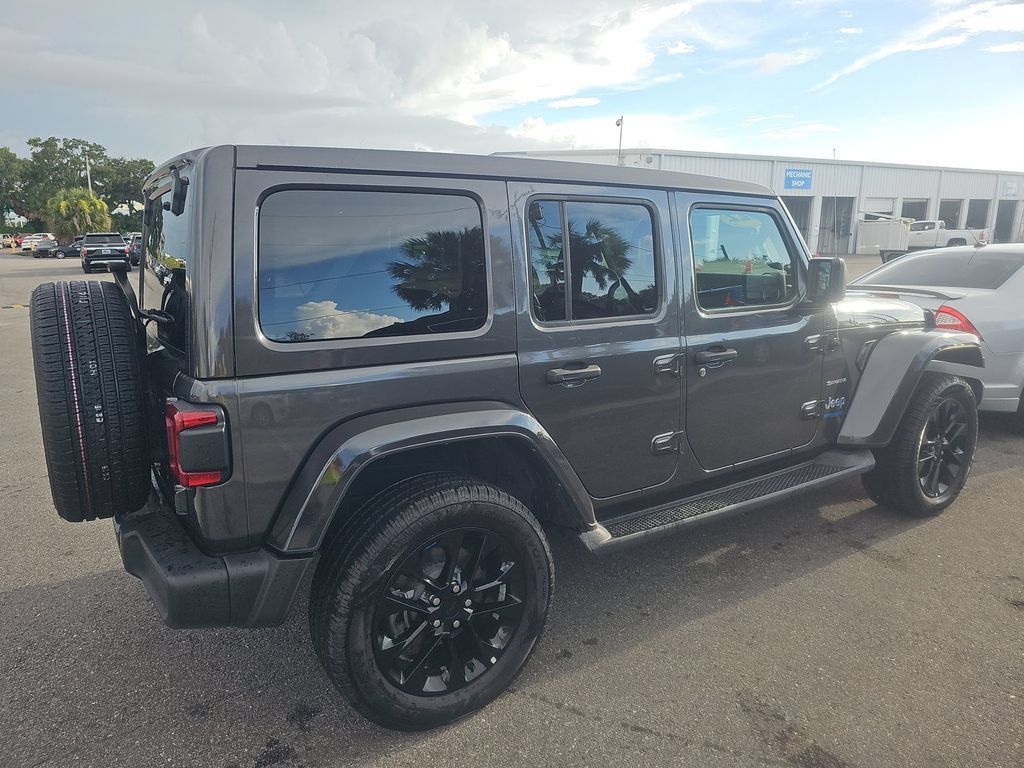 Certified 2022 Jeep Wrangler Unlimited Sahara w/ Cold Weather Group AWD/4WD image 2