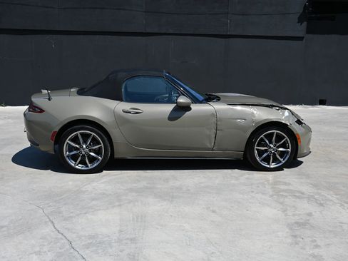 Used 2023 MAZDA MX-5 Miata Grand Touring image 6