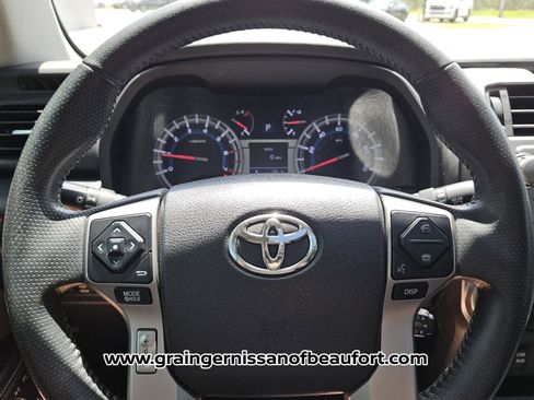 Used 2018 Toyota 4Runner Limited AWD/4WD image 11