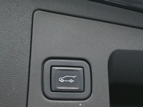 Used 2022 Cadillac XT5 Sportv w/ LPO, Floor Liner Package image 10