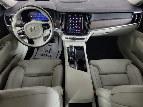 Used 2022 Volvo S90 B6 Inscription w/ Advanced Package AWD/4WD image 10