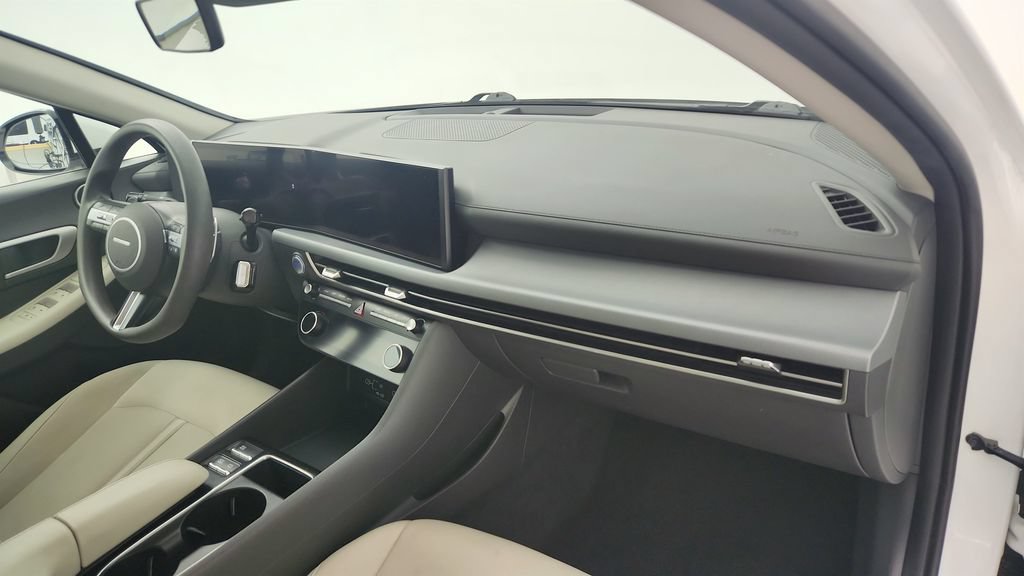 Used 2025 Hyundai Sonata SEL FWD image 27