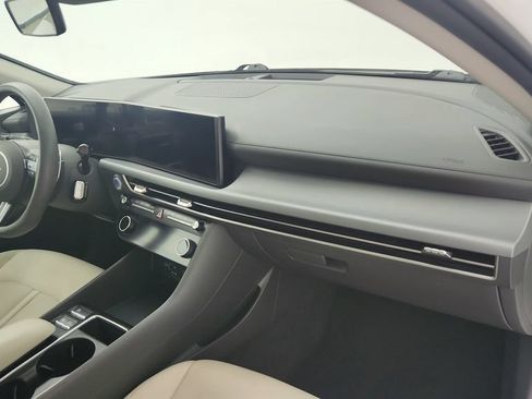 Used 2025 Hyundai Sonata SEL FWD image 27