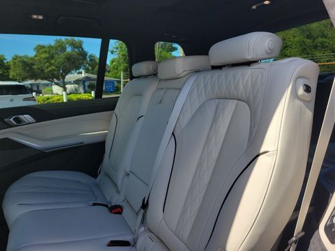 New 2027 BMW X7 xDrive40i w/ Executive Package AWD/4WD image 8