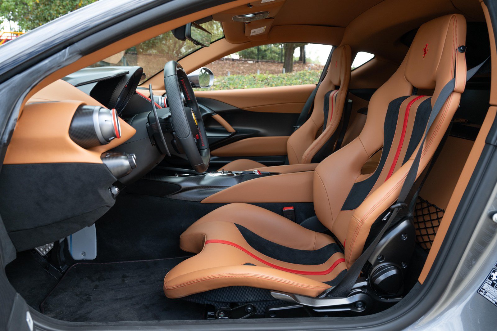 Used 2022 Ferrari 812 Competizione RWD image 38
