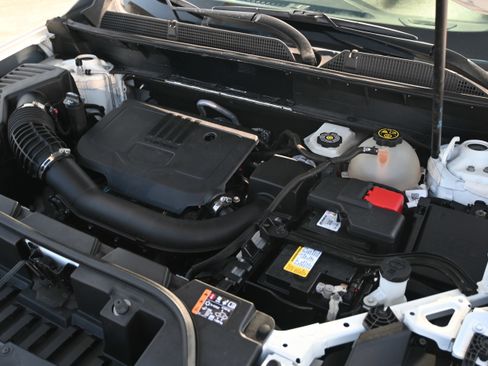 Used 2023 GMC Acadia SLT image 29