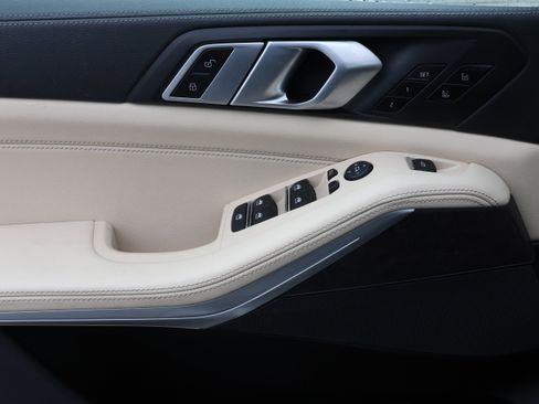 Used 2021 BMW X5 xDrive40i w/ Premium Package 3 image 12