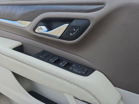 Used 2021 GMC Yukon Denali w/ Advanced Technology Package image 26