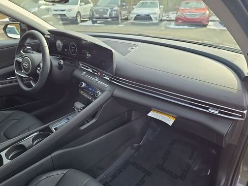New 2026 Hyundai Elantra Limited FWD image 20