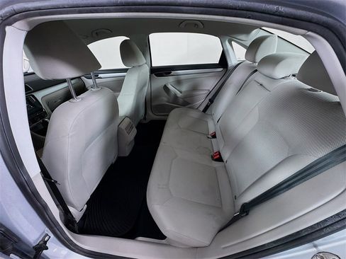 Used 2018 Volkswagen Passat 2.0T S image 23