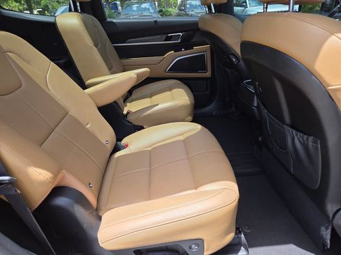Used 2020 Kia Telluride SX FWD image 18