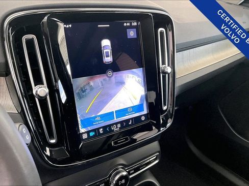 Used 2023 Volvo XC40 B5 Ultimate w/ Protection Package Premier image 31