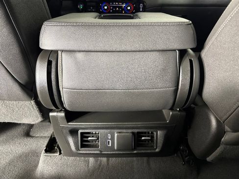 Used 2024 Chevrolet Silverado 2500 LTZ AWD/4WD image 33
