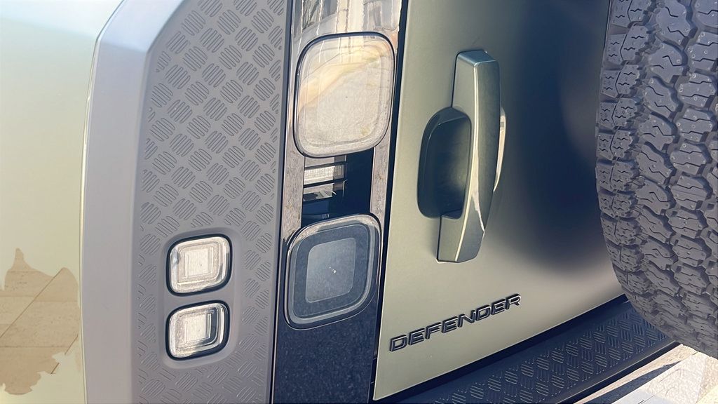 New 2026 Land Rover Defender 110 S AWD/4WD image 12