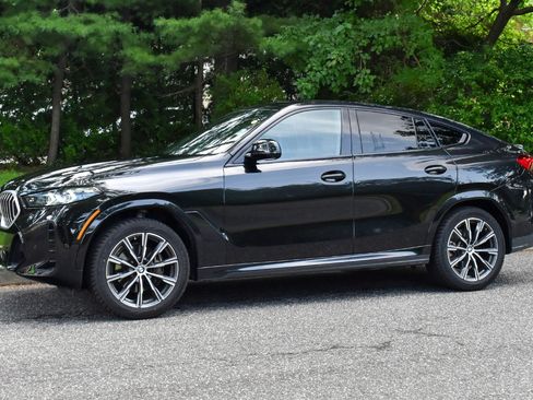 Used 2026 BMW X6 xDrive40i AWD/4WD image 2