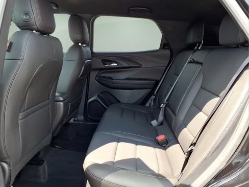 Used 2025 Chevrolet TrailBlazer RS w/ Driver Confidence Package AWD/4WD image 9