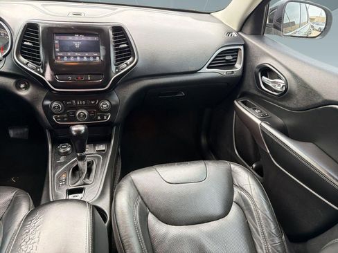 Used 2021 Jeep Cherokee Latitude Lux AWD/4WD image 27