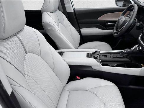 Certified 2025 Toyota Grand Highlander AWD image 20