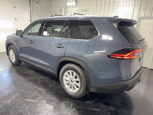 New 2026 Toyota Grand Highlander AWD Hybrid image 2