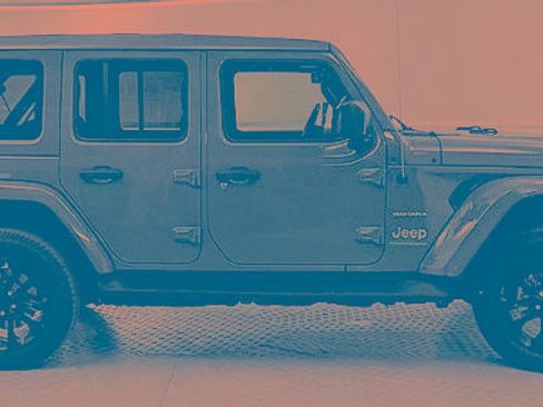 Used 2023 Jeep Wrangler Unlimited Sahara w/ Cold Weather Group image 2