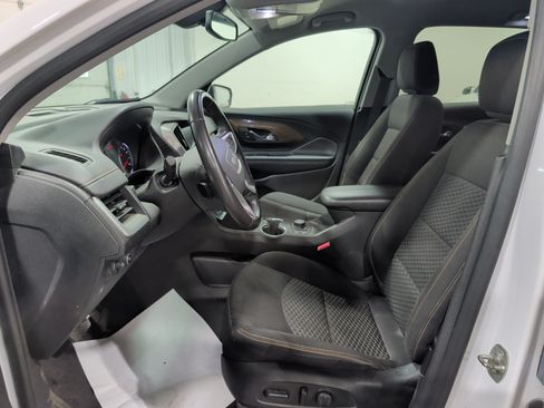 Used 2018 GMC Terrain SLE w/ Infotainment Package I AWD/4WD image 7