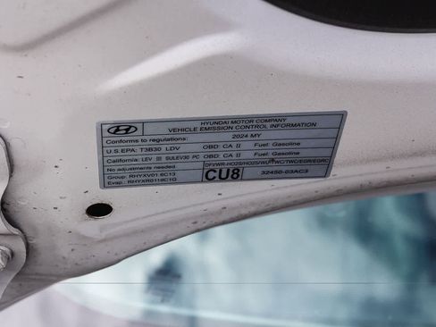 Used 2024 Hyundai Elantra Limited FWD image 35