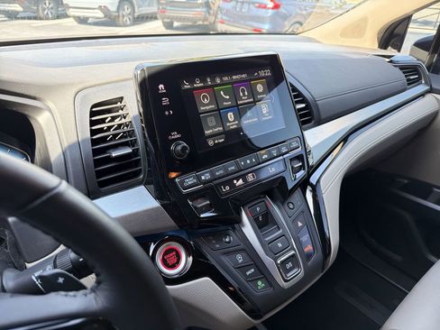 Certified 2024 Honda Odyssey Touring image 26