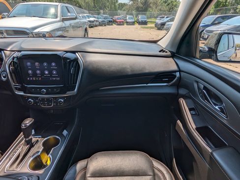 Used 2020 Chevrolet Traverse Premier AWD/4WD image 18