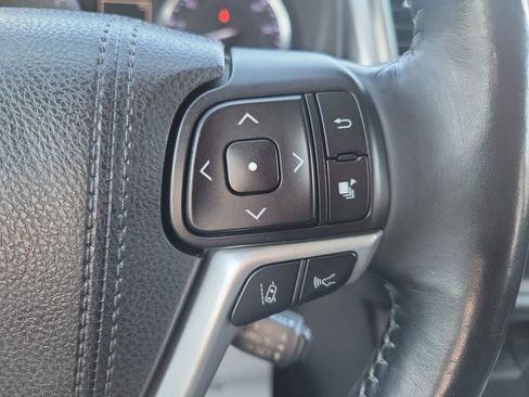 Used 2018 Toyota Highlander Limited Platinum image 30