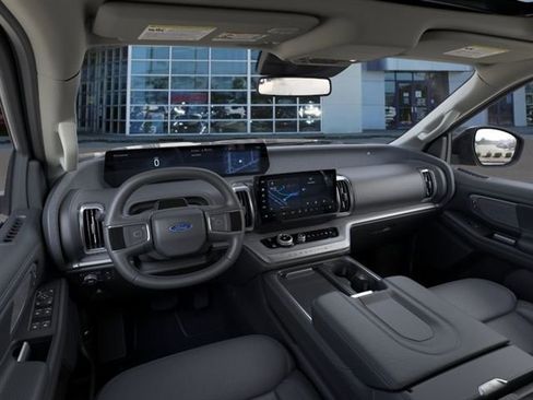 New 2026 Ford Expedition Max Platinum w/ Driver's Package AWD/4WD image 9