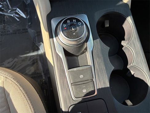 Used 2022 Ford Escape SE image 28