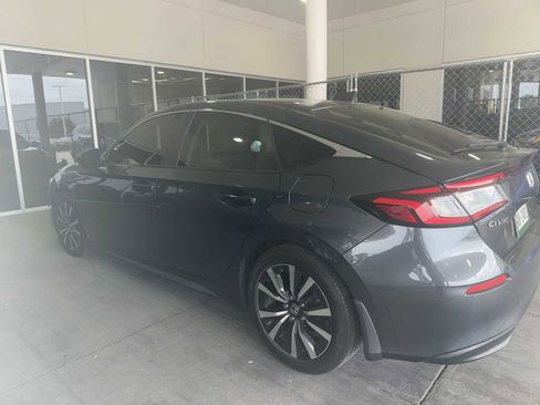 Used 2023 Honda Civic EX-L image 4